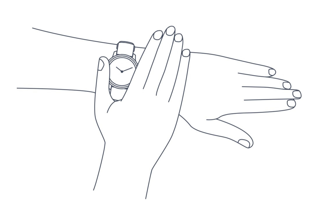 How to hold Move ECG for recording - step 2